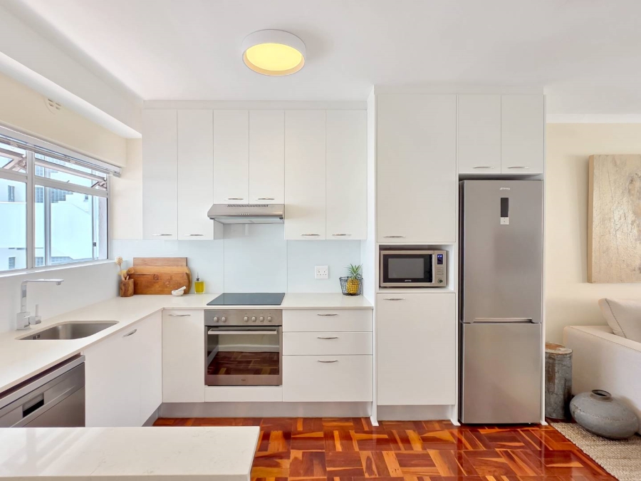 1 Bedroom Property for Sale in Sea Point Western Cape